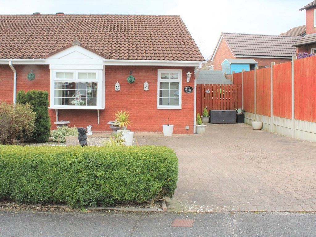 2 bed semidetached bungalow for sale in Fairoak Chase, Brackla