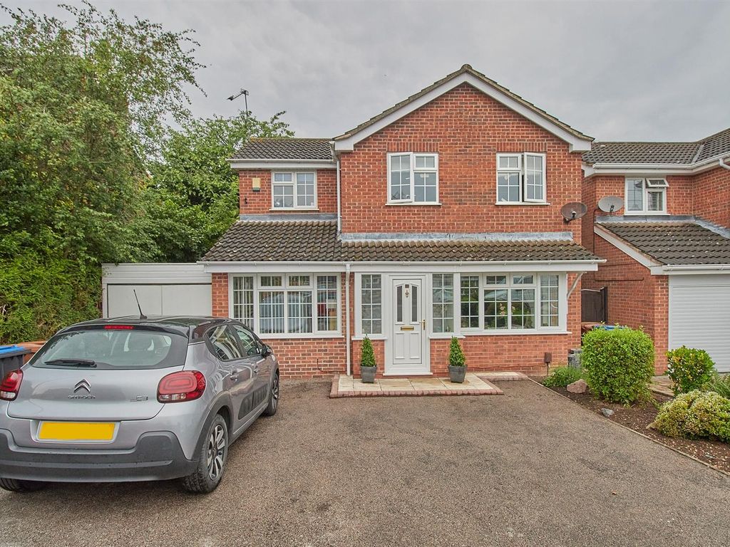 4 bed detached house for sale in Ashleigh Gardens, Barwell, Leicester