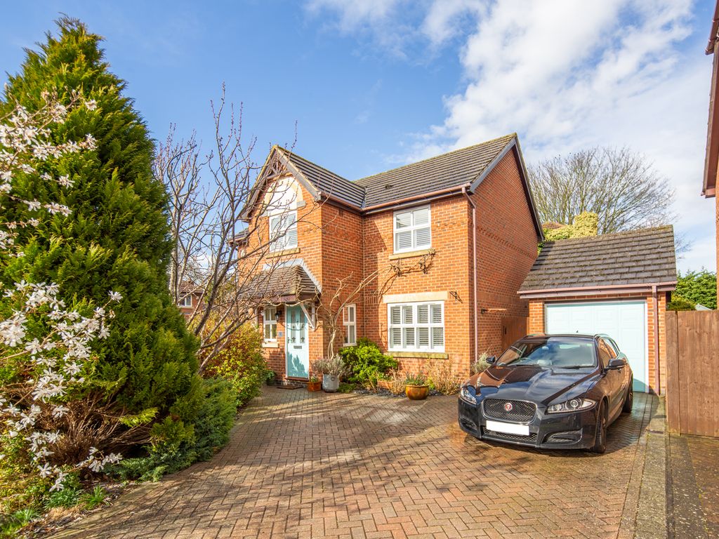 4 bed detached house for sale in Price Close, Bicester OX26 Zoopla
