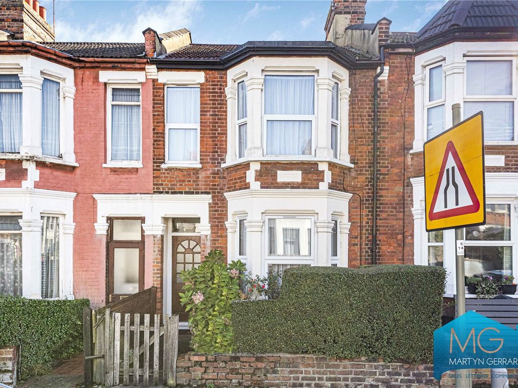 1 bed flat for sale in Squires Lane, London N3, £365,000 Zoopla