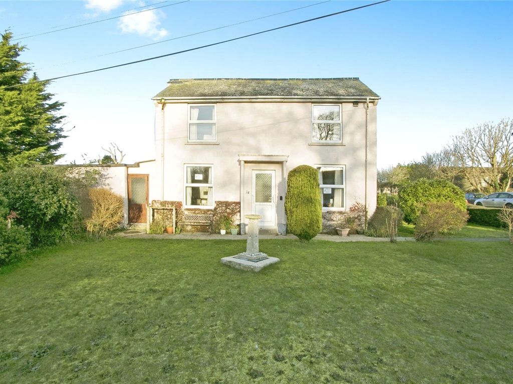 2 bed end terrace house for sale in Kingsley Way, Helston, Cornwall