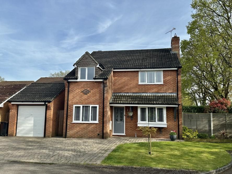 4 bed detached house for sale in Alderholt, Fordingbridge SP6 Zoopla