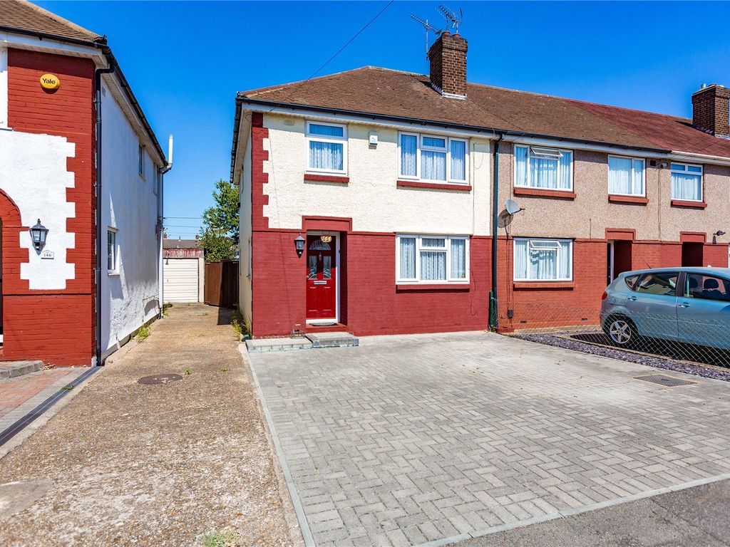 3 bed end terrace house for sale in St. Andrews Avenue, Hornchurch RM12