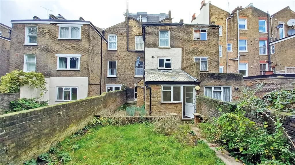 2 bed flat for sale in Kilburn Park Road, London NW6, £320,000 Zoopla