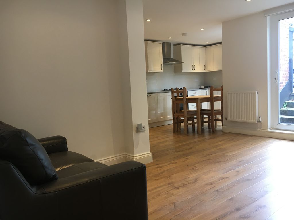 4 bed flat to rent in Campdale Road, Islington, Tufnell Park, North