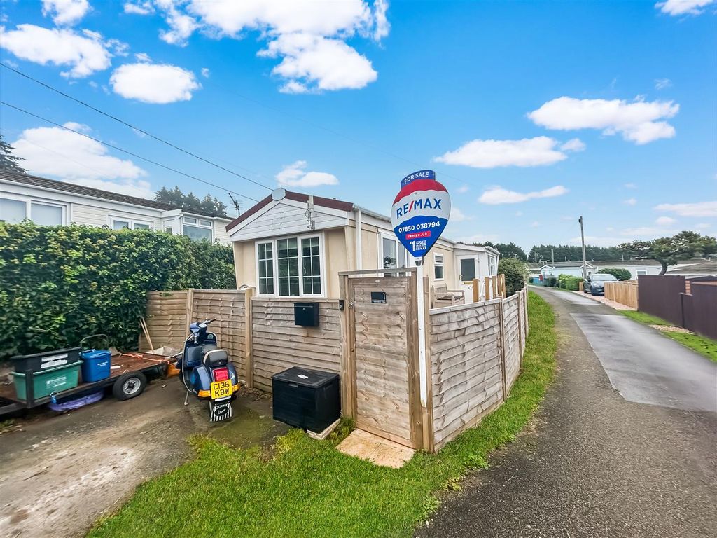 1 bed mobile/park home for sale in Newton Road, Bishopsteignton