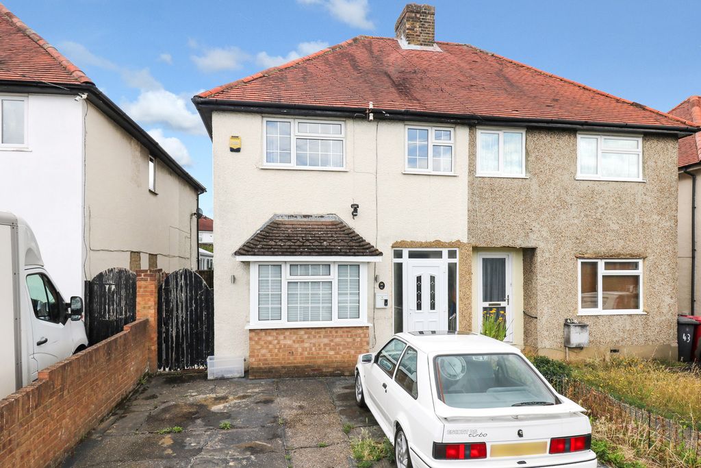 3 bed semidetached house for sale in Cippenham Lane, Cippenham