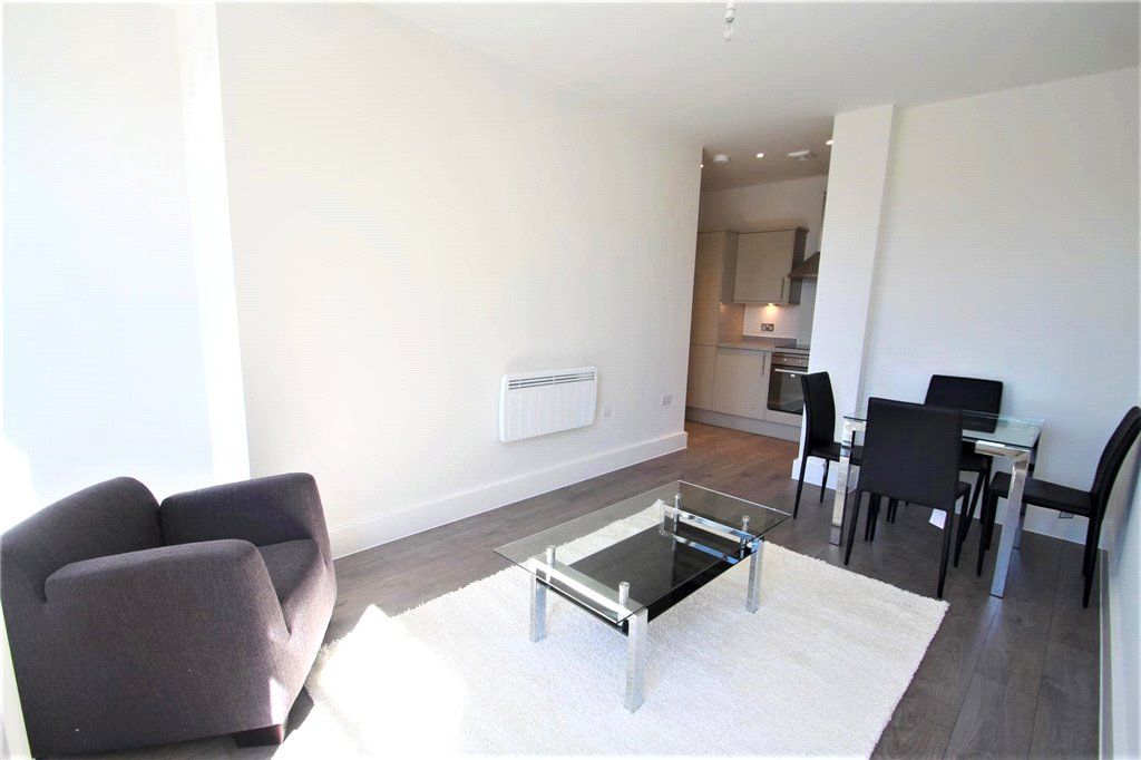 1 bed flat for sale in High Street, Crawley RH10 Zoopla