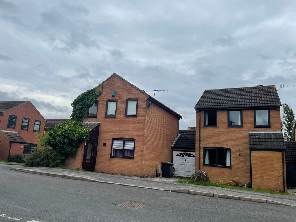 3 bed detached house to rent in Catkin Drive, Giltbrook, Nottingham NG16, £1,000 pcm Zoopla