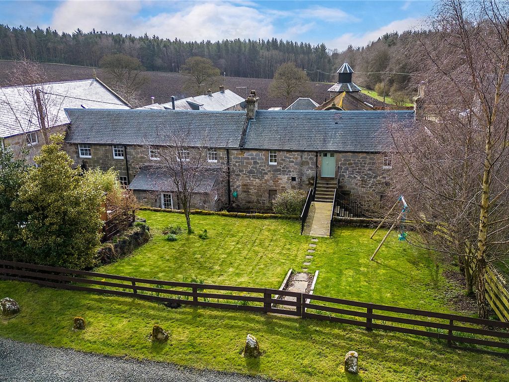 3 bed terraced house for sale in The Coach House, Vantage Farm, Fordell Estate, Clockluine Road