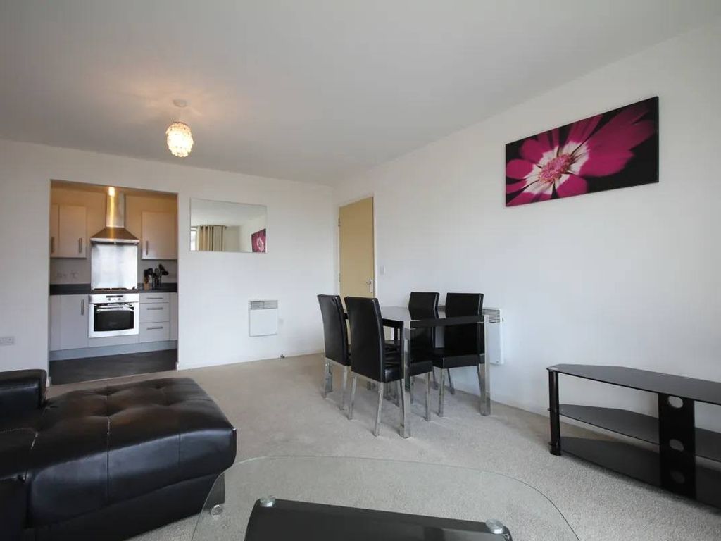 2 bed flat to rent in Clarence Street, Kingston Upon Thames KT1, £1,750 pcm Zoopla