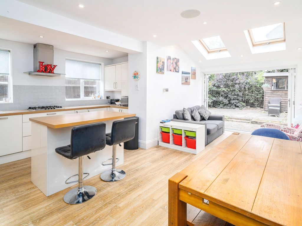 3 bed end terrace house for sale in Brodie Road, Enfield EN2 Zoopla
