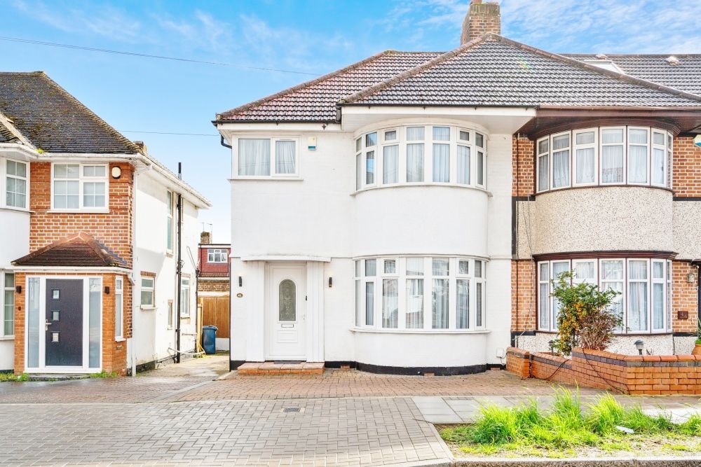 3 bed semidetached house for sale in St. Edmunds Drive, Stanmore HA7