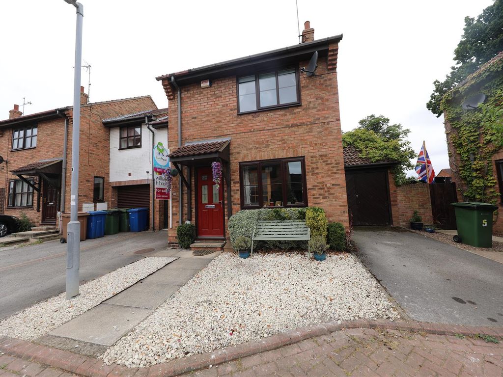 3 Bed Property For Sale In Lawson Close Walkington Beverley HU17 Zoopla