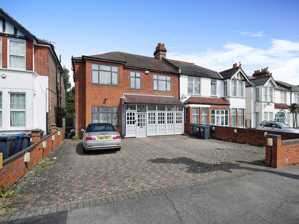 4 bed terraced house for sale in Pollards Hill North, Norbury SW16, £