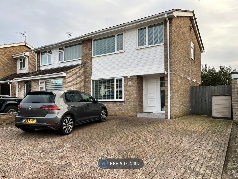3 bed semidetached house to rent in Northleigh Close, Loose, Maidstone