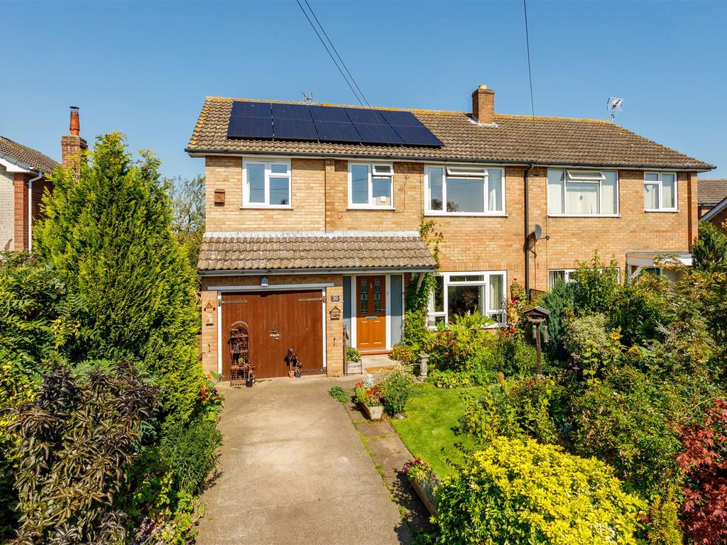 5 bed semidetached house for sale in Gale Garth, Alne, York YO61, £