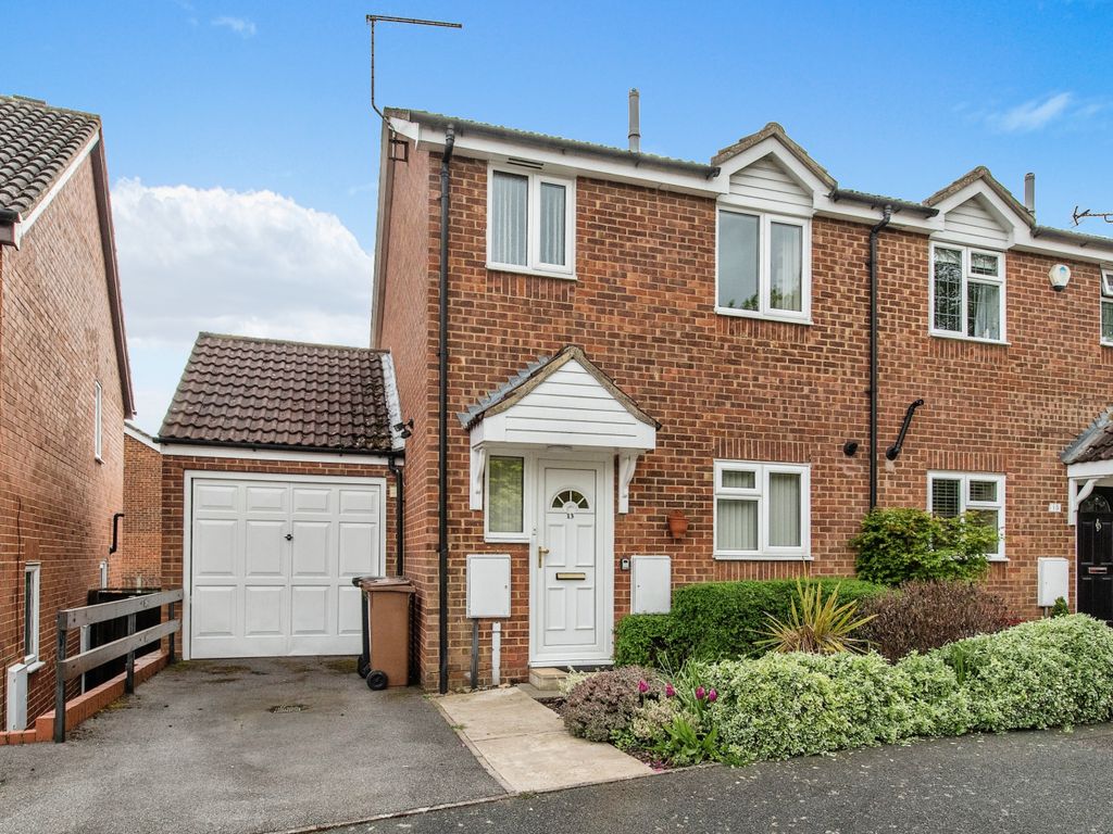 3 bed semidetached house for sale in Meadowdown, Weavering, Maidstone