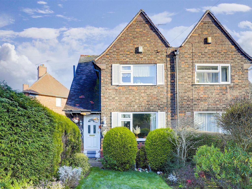 3 bed semidetached house for sale in Ripon Road, Bakersfield