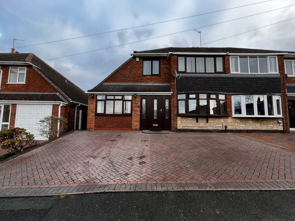 3 bed semidetached house for sale in Rocester Avenue, Wednesfield