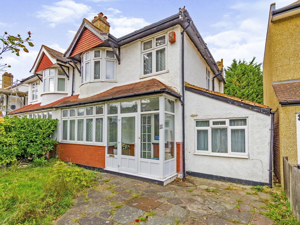 4 bed semidetached house for sale in South Way, Shirley, Croydon CR0