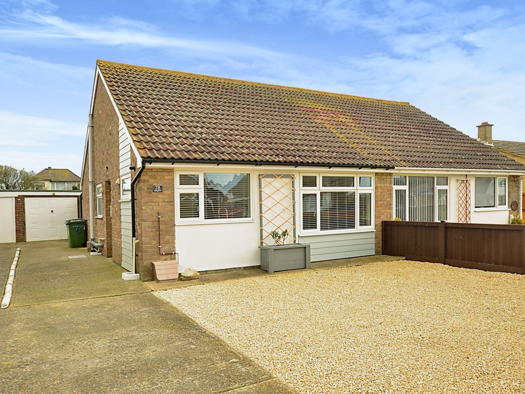 2 bed bungalow for sale in Roberts Road, Greatstone, New Romney, Kent