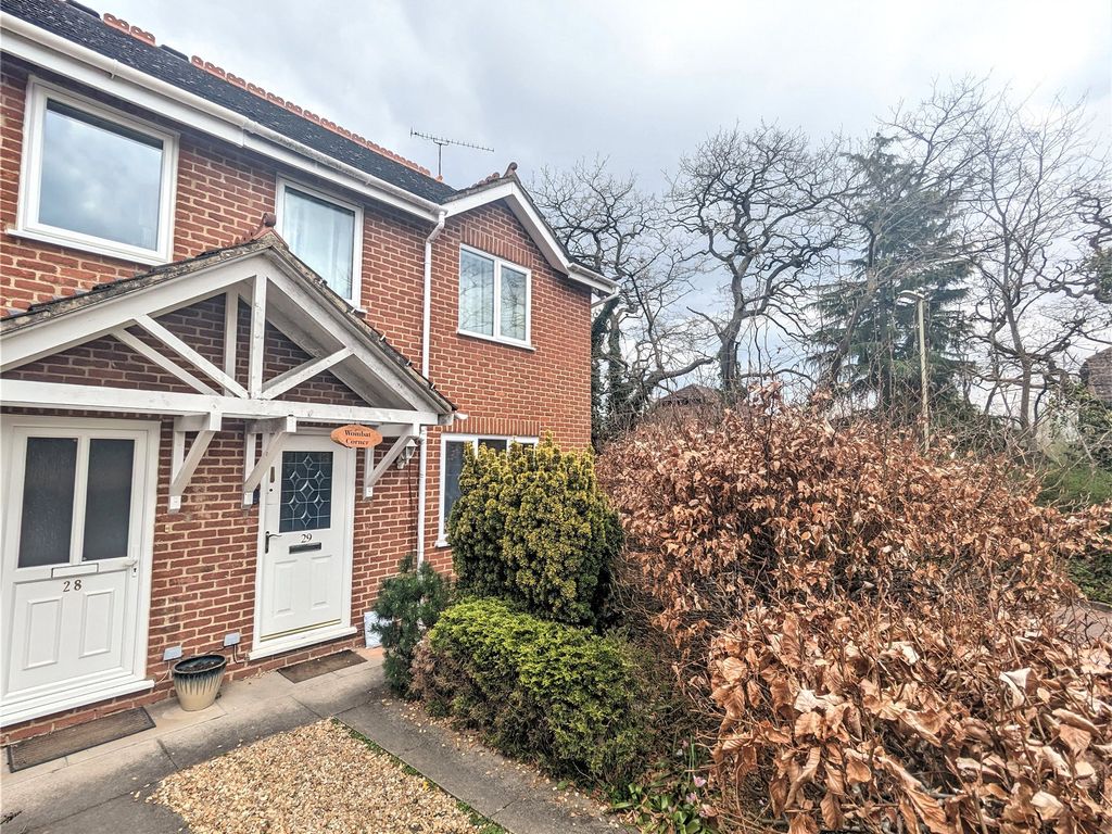3 bed end terrace house for sale in Thornfield Green, Blackwater