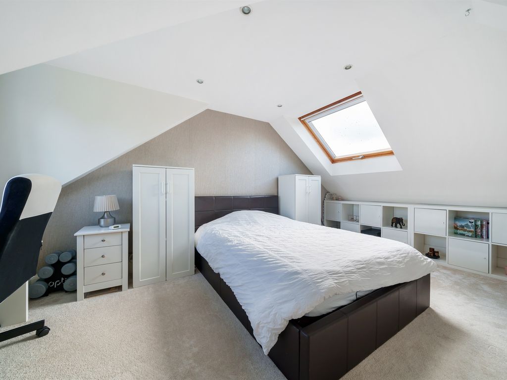 2 bed for sale in Oakleigh Crescent, Whetstone, London N20