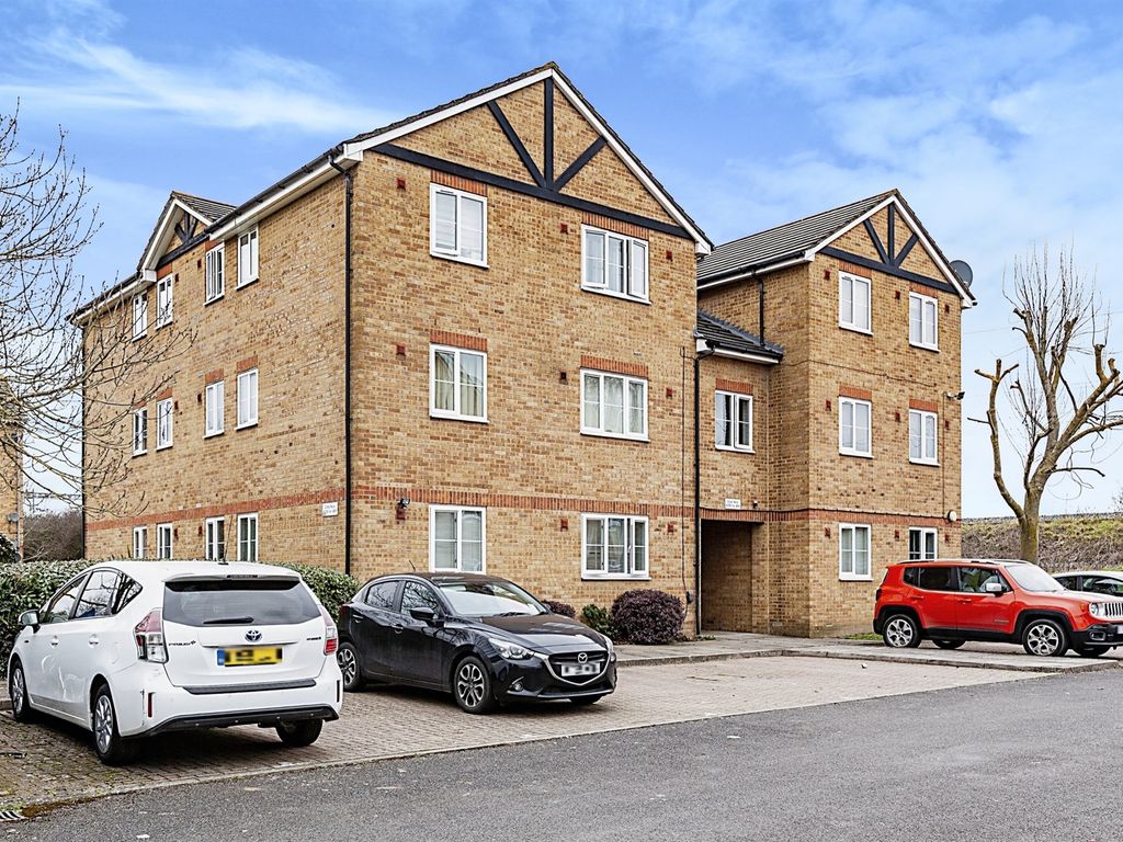 2 bed flat for sale in Maplin Park, Langley, Slough SL3 Zoopla