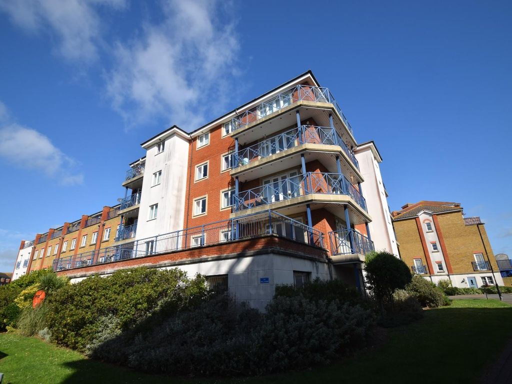 3 bed flat for sale in Dominica Court, Eastbourne BN23, £350,000 Zoopla