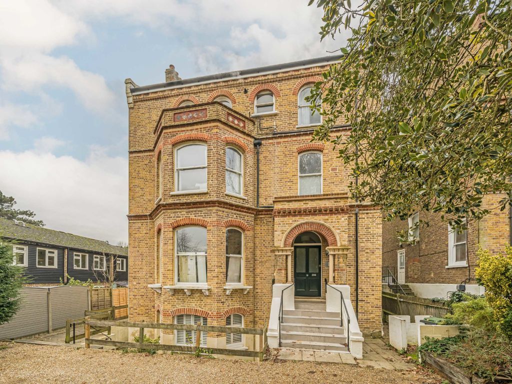 1 bed flat for sale in Ewell Road, Surbiton KT6, £250,000 - Zoopla