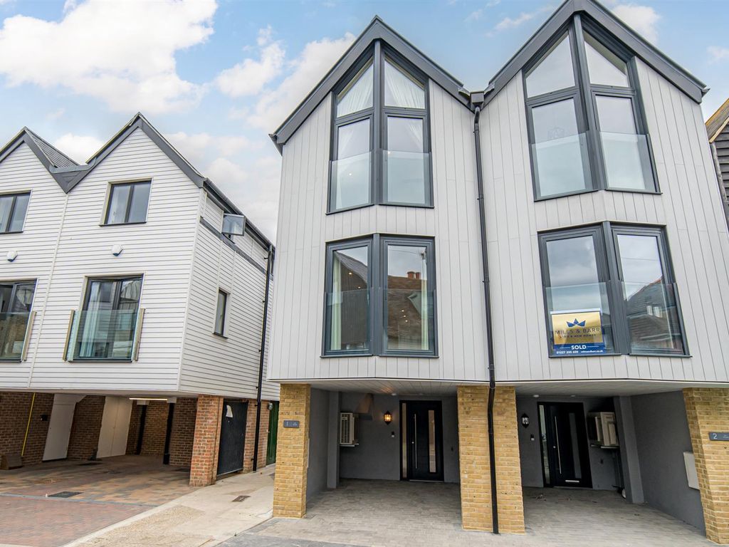 2 bed semidetached house for sale in 1 Sail House, Sea Street