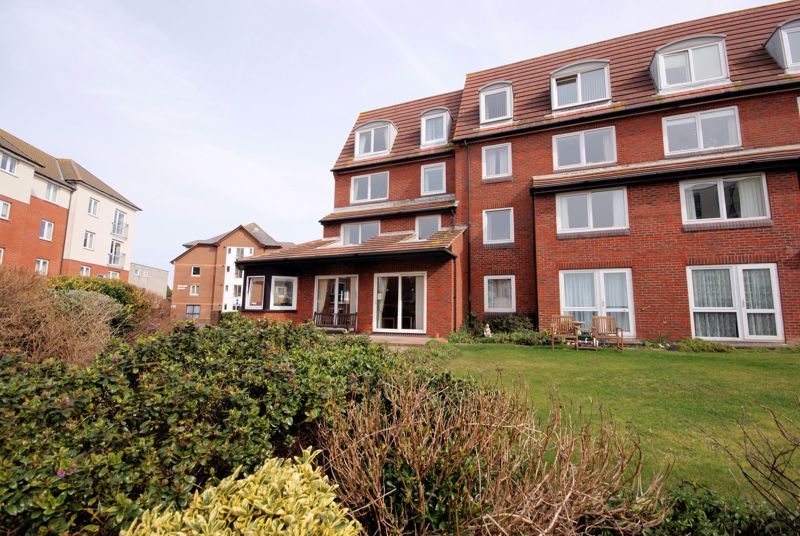 1 bed property for sale in Beach Road, LeeOnTheSolent PO13 Zoopla