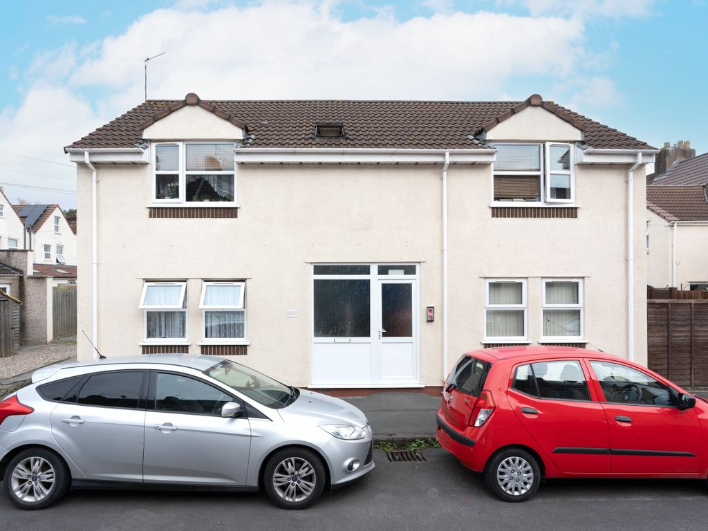 1 bed flat for sale in Queen Street, Avonmouth, Bristol BS11, £154,950 Zoopla