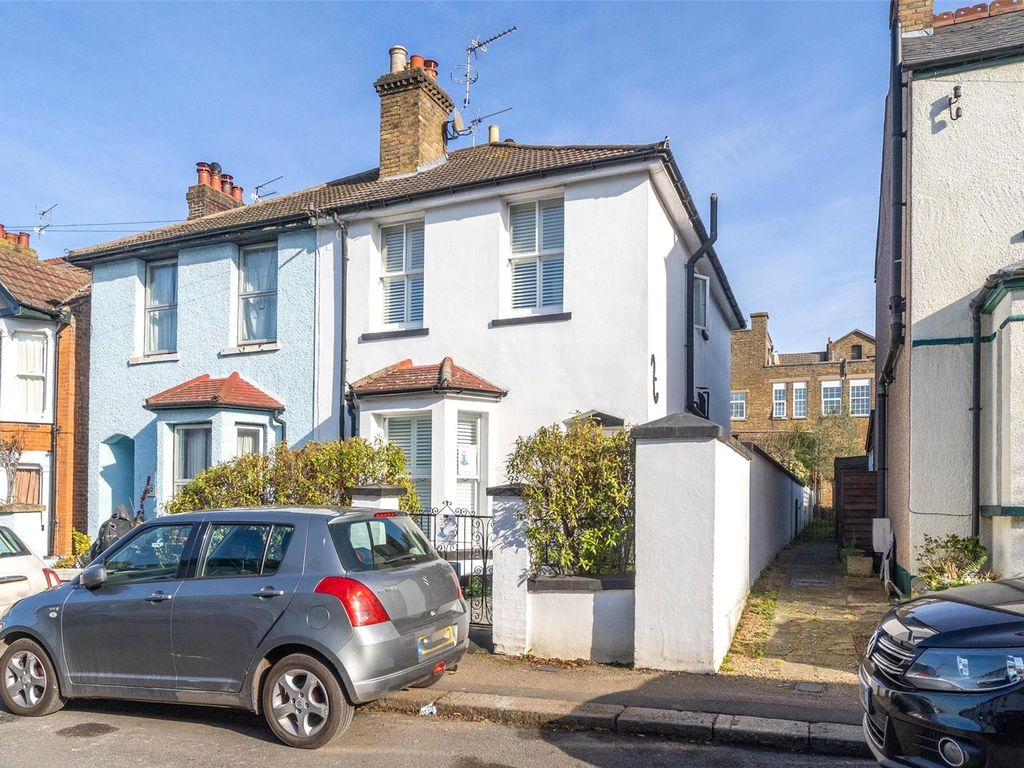 3 bed semidetached house for sale in Puller Road, EN5 Zoopla