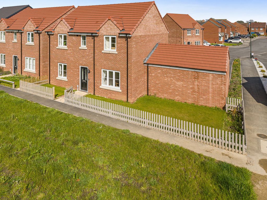 4 bed detached house for sale in Ryedale Way, Scartho Top DN33 Zoopla