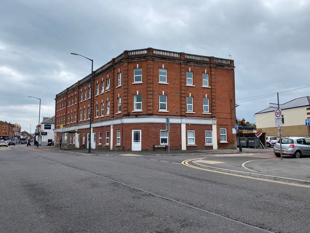 4 bed for sale in Seabourne Road, Southbourne, Bournemouth