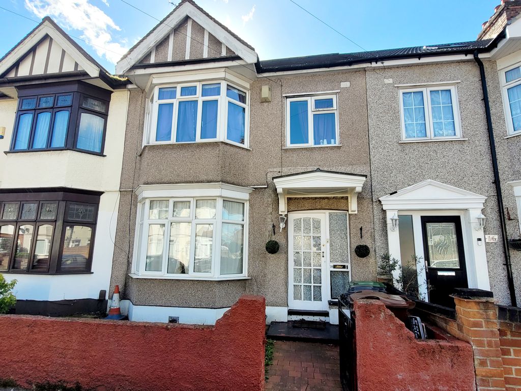 3 bed terraced house for sale in Burlington Gardens, Romford RM6 Zoopla