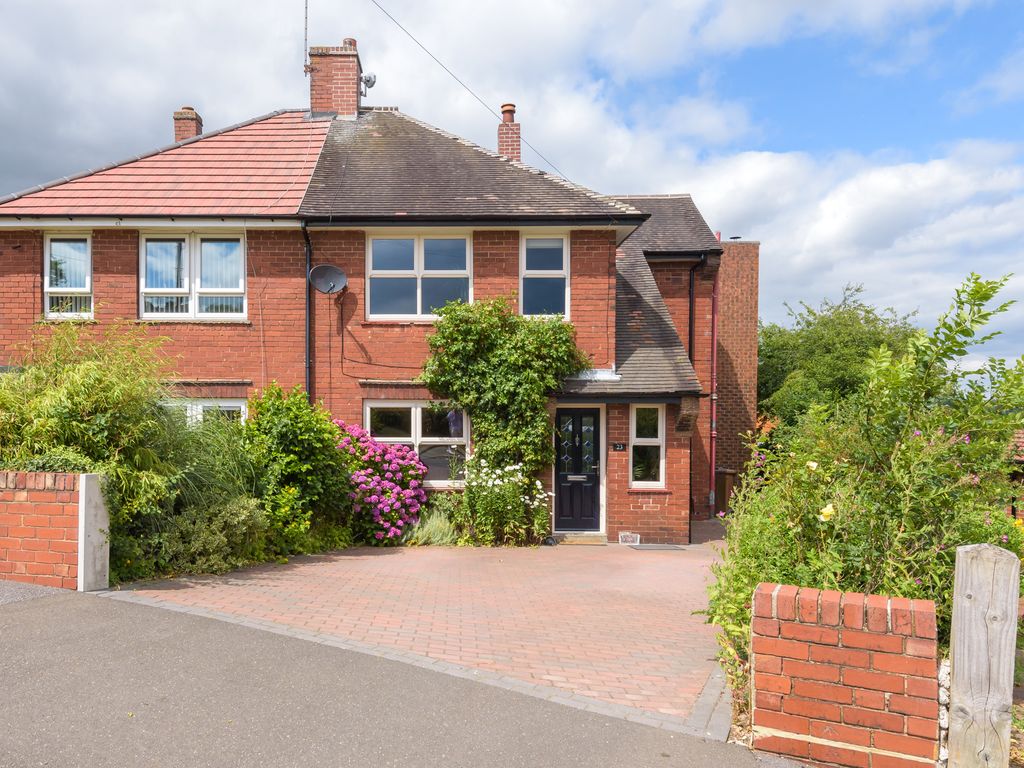 4 bed semidetached house for sale in Cliff Road, Stannington