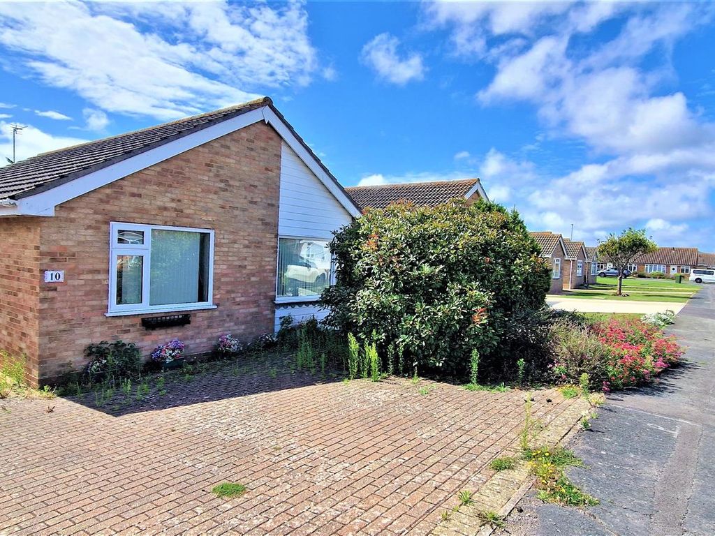 2 bed detached bungalow for sale in Golding Road, Eastbourne BN23, £