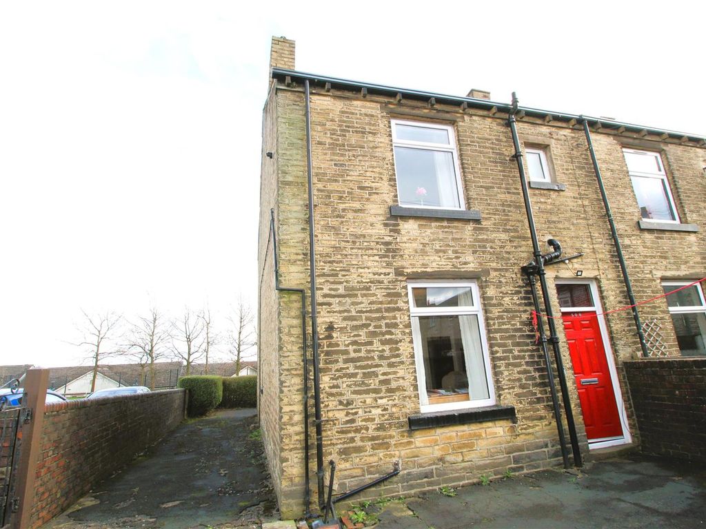 3 bed end terrace house for sale in Huddersfield Road, Wyke, Bradford