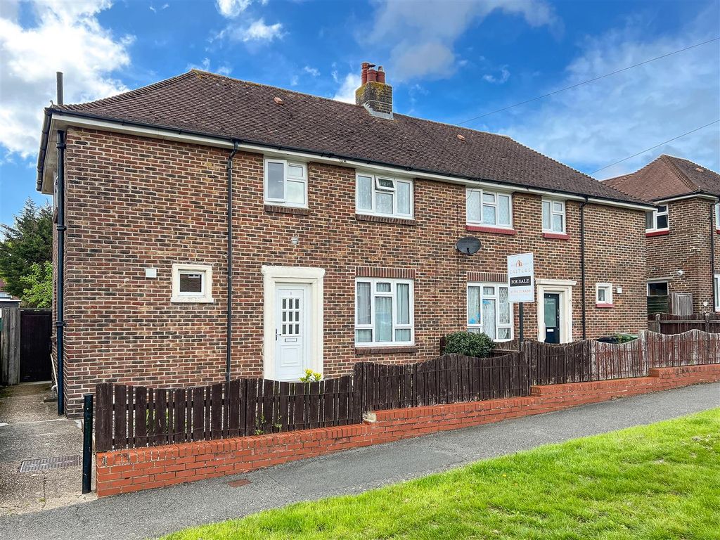 3 bed semidetached house for sale in Tewkesbury Close, Cosham