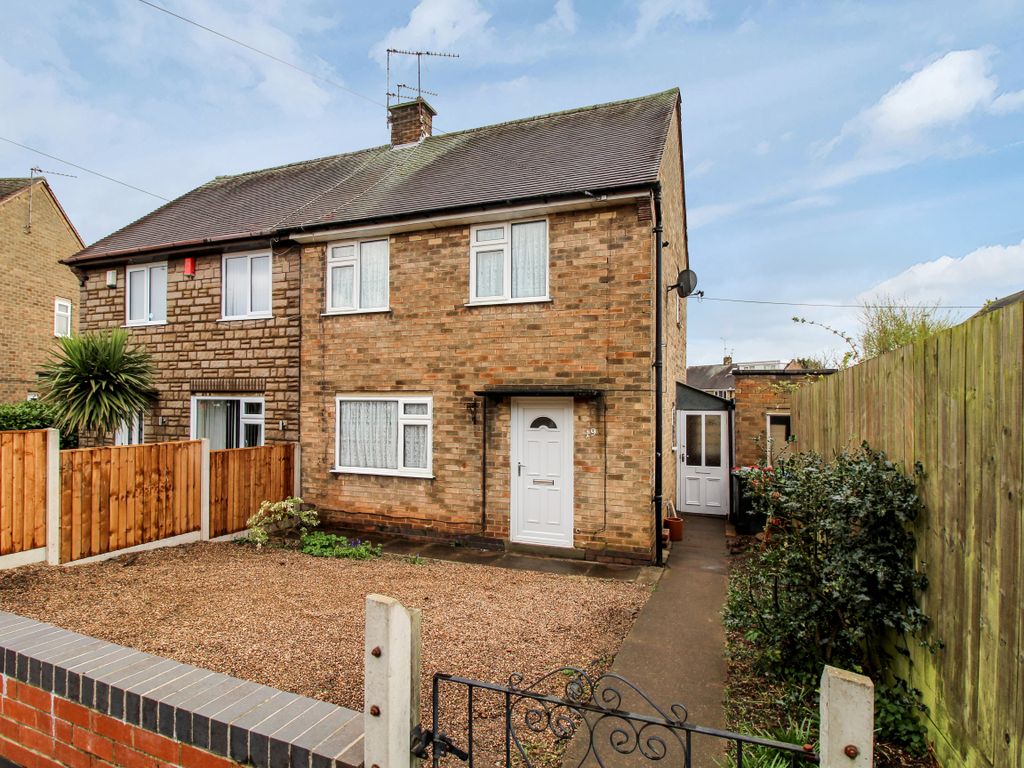 2 bed semidetached house to rent in Yewtree Road, Hucknall, Nottingham