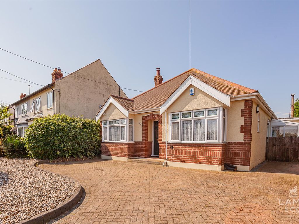 3 bed detached bungalow for sale in Clacton Road, St. Osyth, ClactonOn