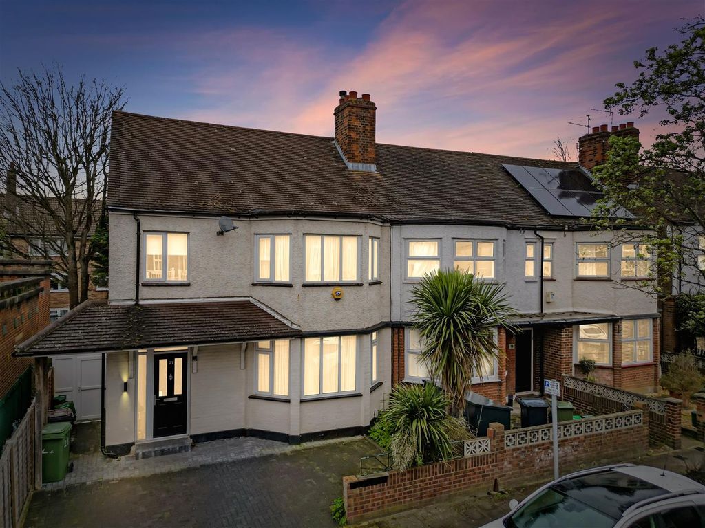 4 bed end terrace house for sale in Lytchet Road, Sundridge Park