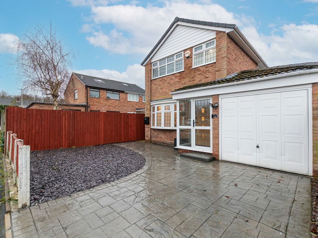 3 bed detached house for sale in Lawson Avenue, Leigh WN7, £230,000 Zoopla
