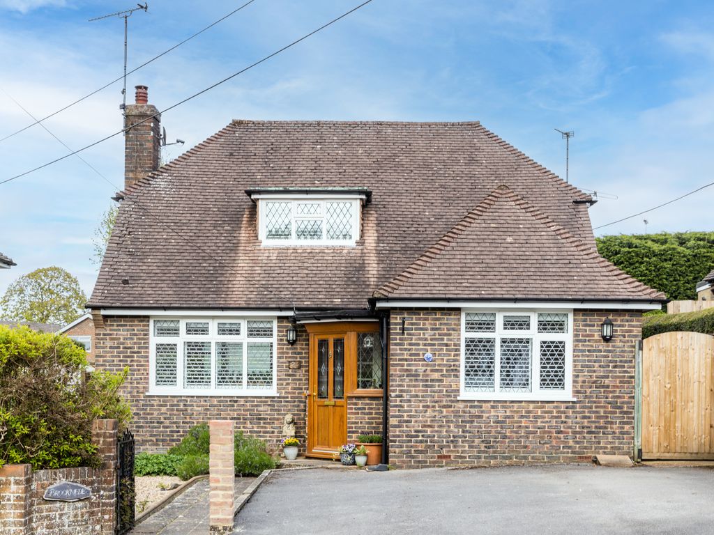 2 bed detached bungalow for sale in Highland Road, Haywards Heath RH16
