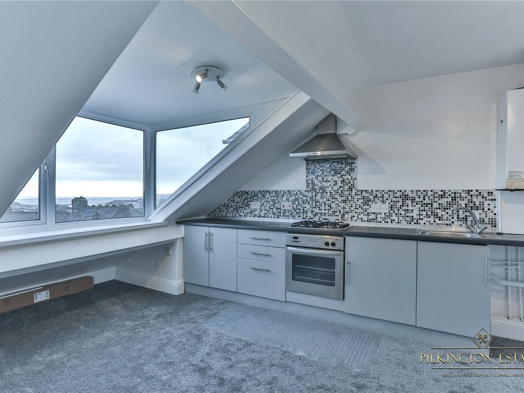 2 bed flat for sale in Mount Gould Road, Plymouth, Devon PL4, £90,000