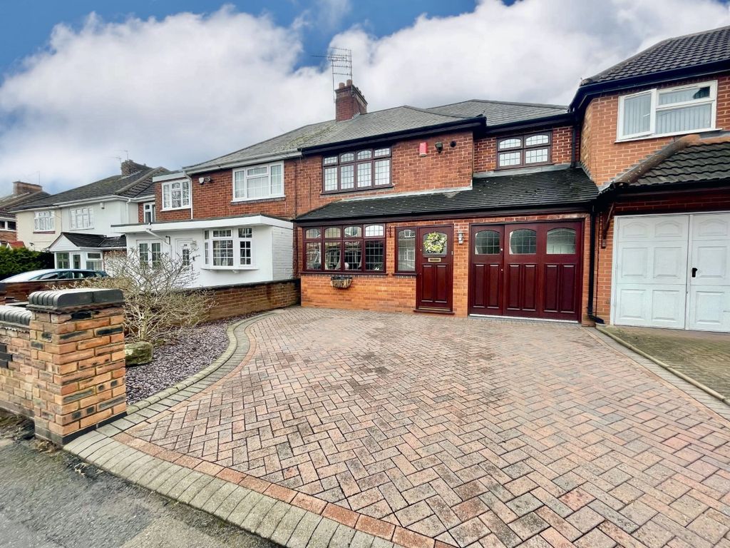 4 bed semidetached house for sale in Carlton Avenue, Wolverhampton WV11 Zoopla