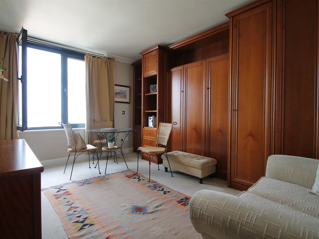 Studio to rent in Cromwell Road, London SW7 Zoopla